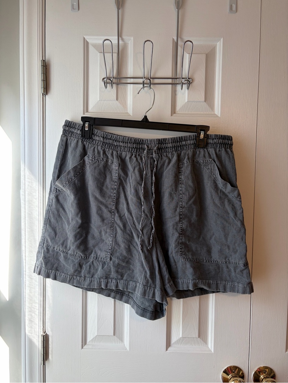Universal Thread Women's Drawstring Shorts in Charcoal Gray